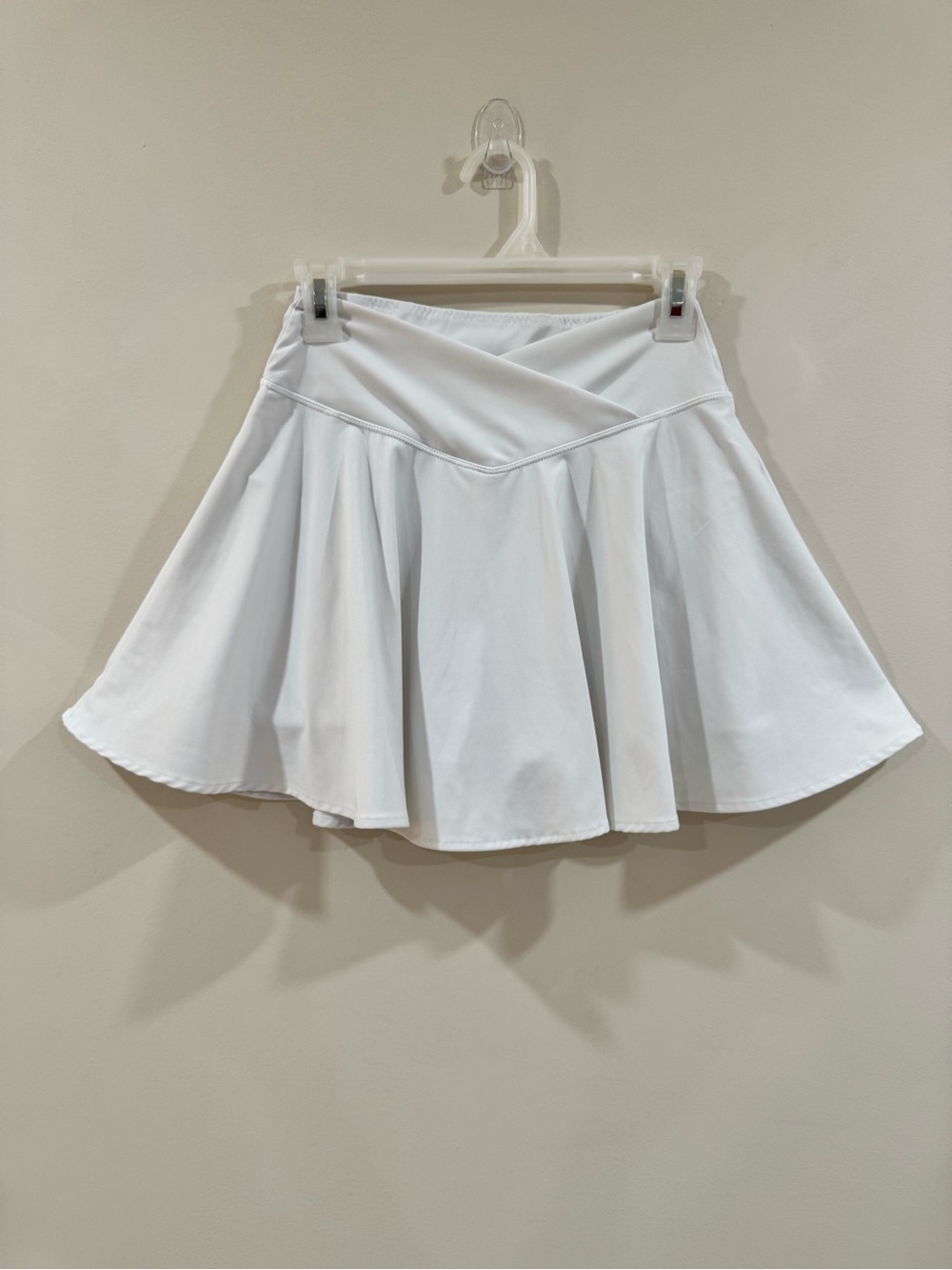 White Athletic Tennis Skort Built-In Shorts Crossover Waist Flare Skirt M